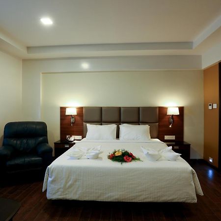 Fressotel Seetharam Coimbatore Extérieur photo