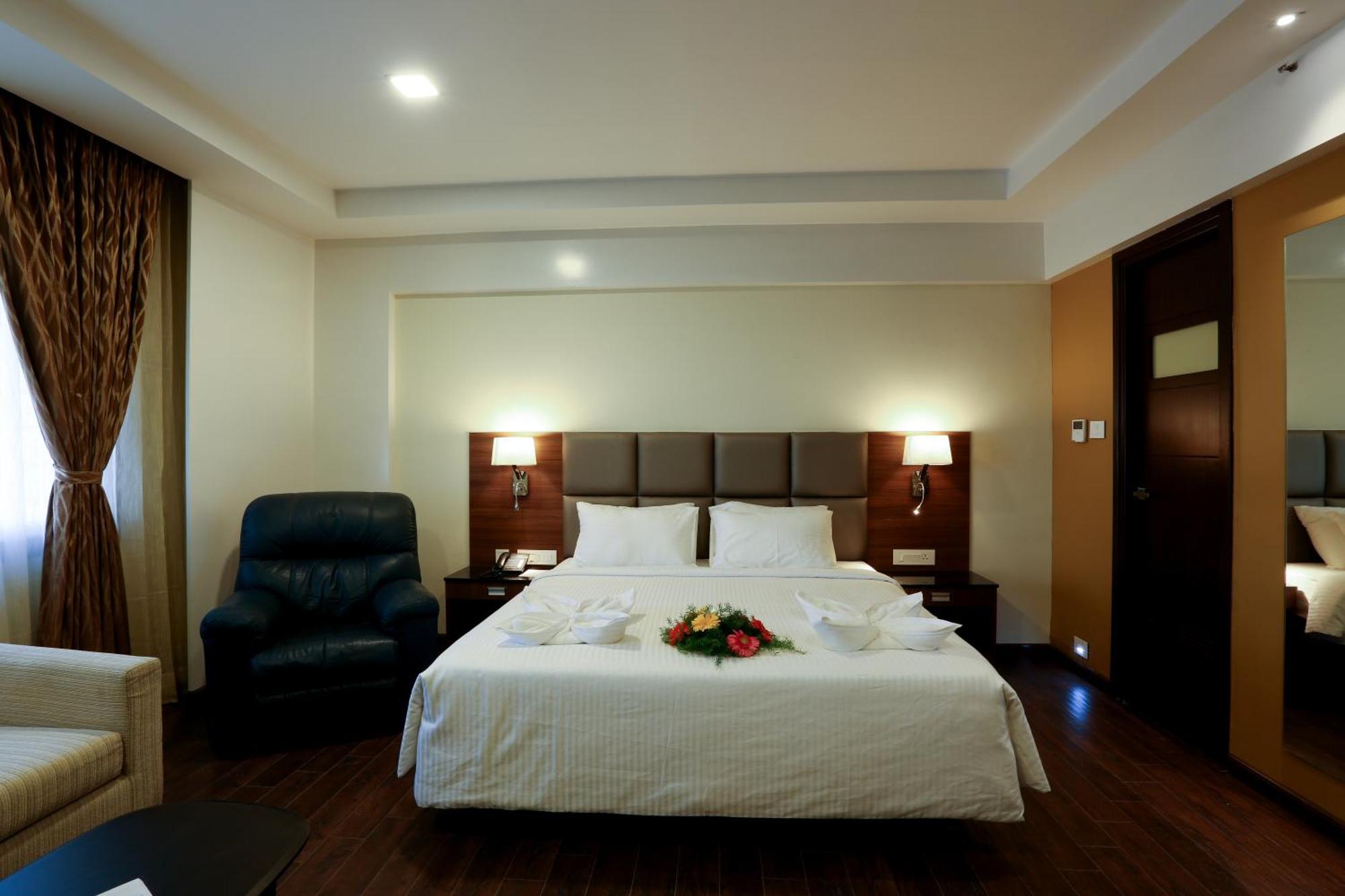 Fressotel Seetharam Coimbatore Extérieur photo