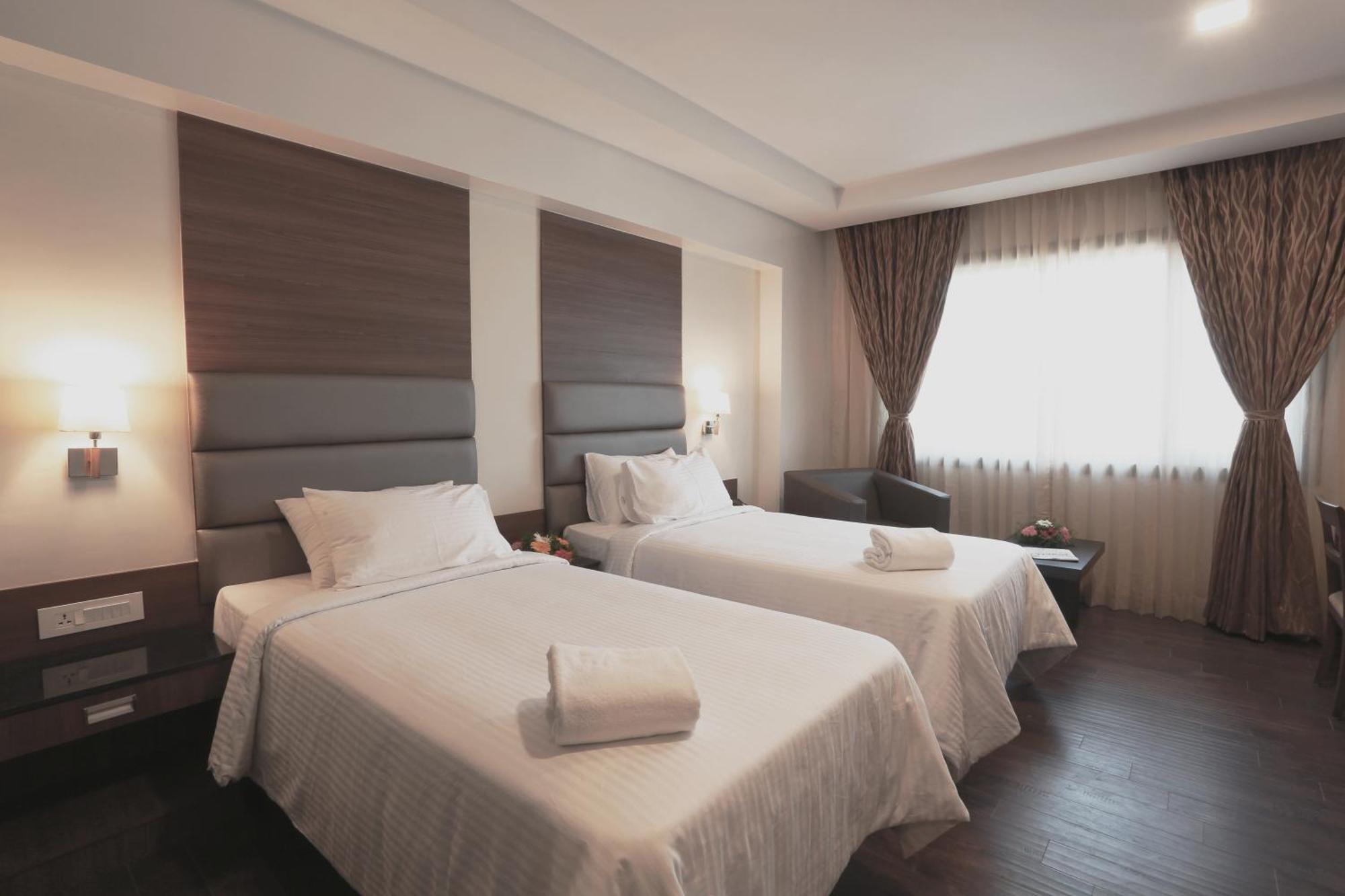 Fressotel Seetharam Coimbatore Extérieur photo