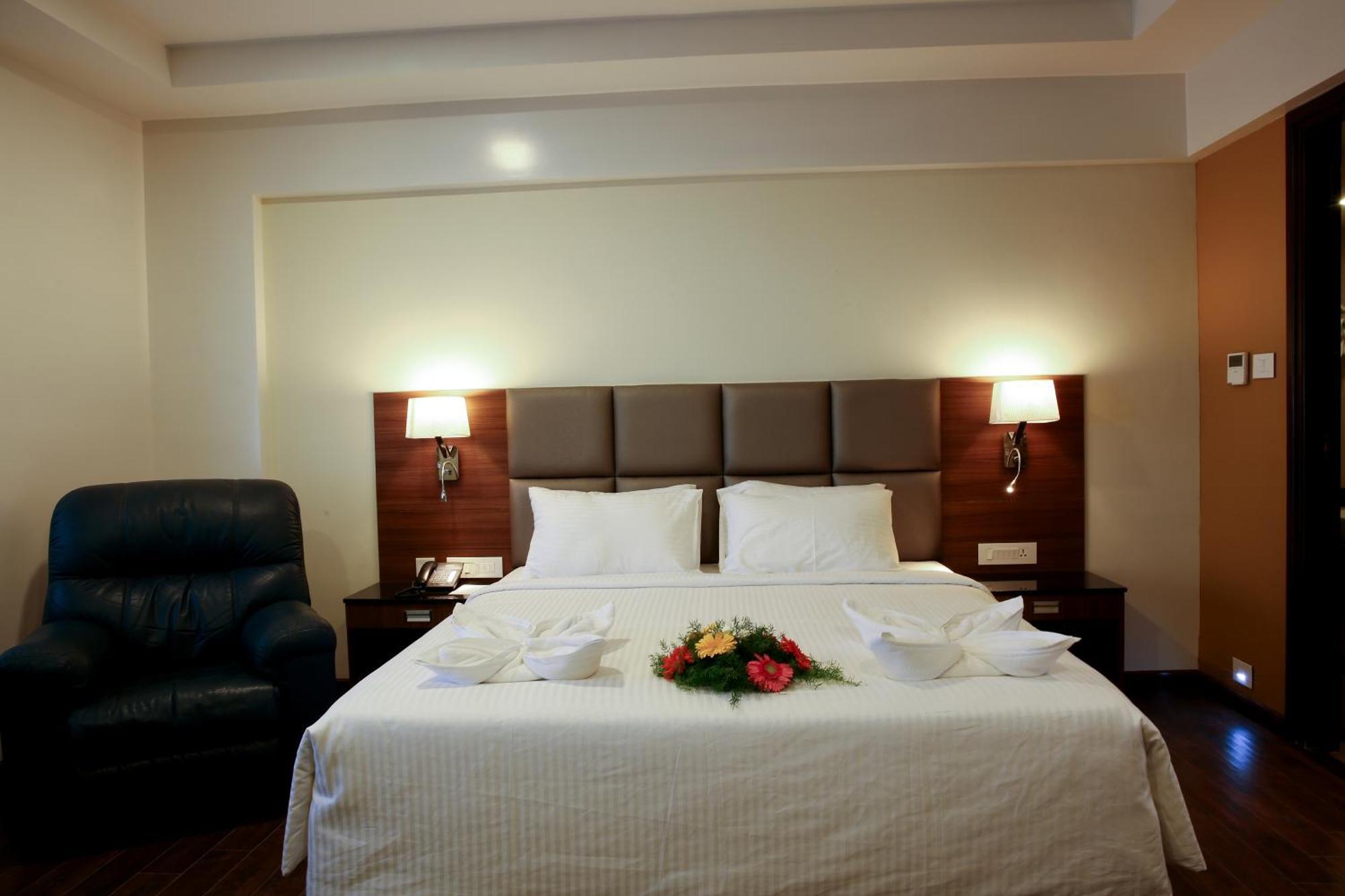 Fressotel Seetharam Coimbatore Extérieur photo
