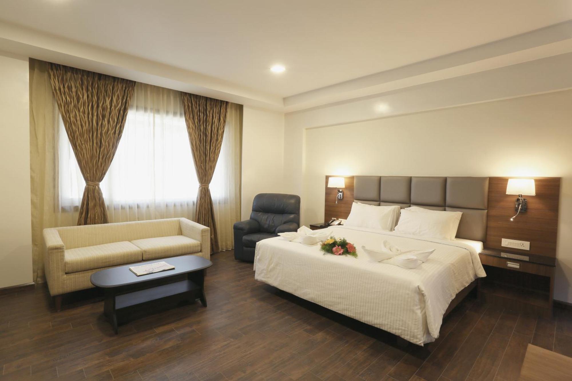 Fressotel Seetharam Coimbatore Extérieur photo